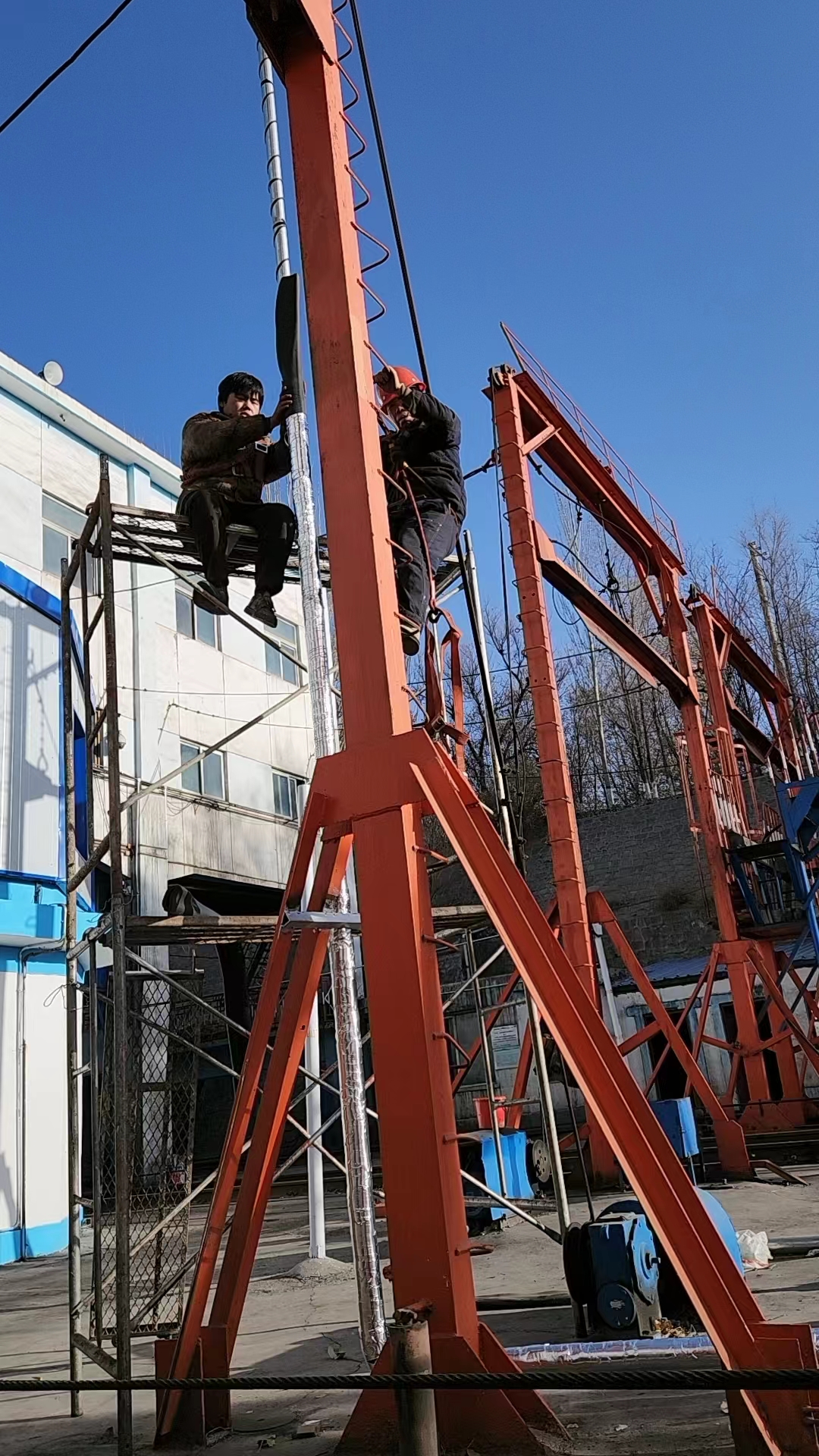 甘肅蘭州紅會(huì)一礦安裝抑塵噴灑設(shè)備